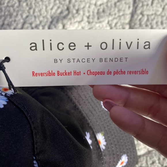 reversible bucket hat - Picture 3 of 3